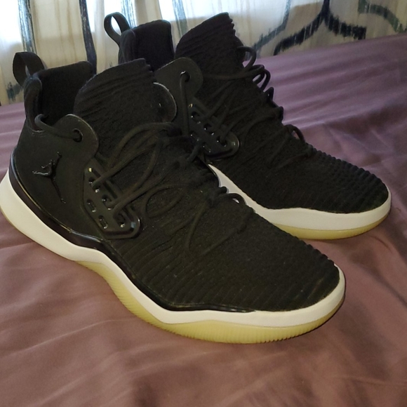 Jordan Training/Running Shoes - Picture 1 of 5